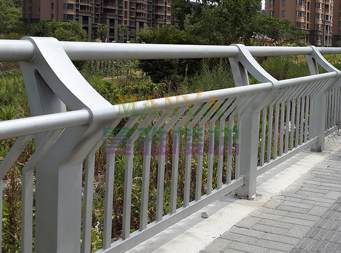 不锈钢双扶手桥梁栏杆 MH-Q12